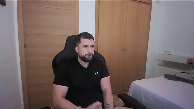 Snapshot of alex877x chatting on 10.20.25 alex877x online show from 10.20.25