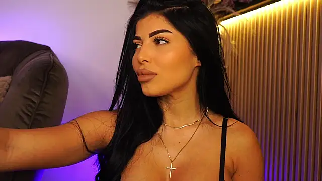 Snapshot of KimyBroox chatting on 09.29.25 KimyBroox online show from 09.29.25