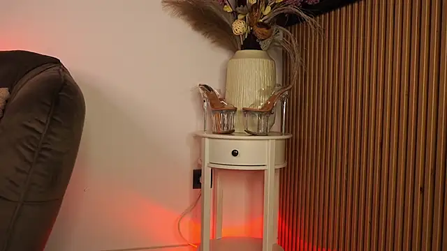 Snapshot of KimyBroox chatting on 10.08.25 KimyBroox online show from 10.08.25