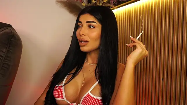 Snapshot of KimyBroox chatting on 10.21.25 KimyBroox online show from 10.21.25