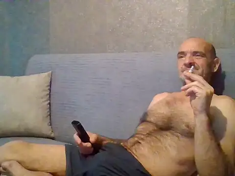 Snapshot of skorpibg65 chatting on 11.17.25 skorpibg65 online show from 11.17.25