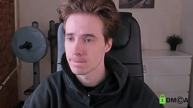 Snapshot of _tokyo_ghoul chatting on 11.02.25 tokyo ghoul online show from 11.02.25