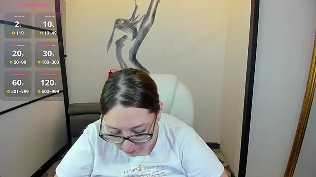 NiickyJones online show from 02.08.25