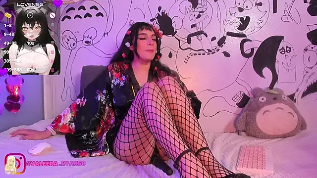 Valeera Evans8 online show from 02.21.25