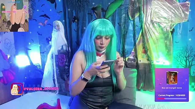 Valeera Evans8 online show from 10.25.25