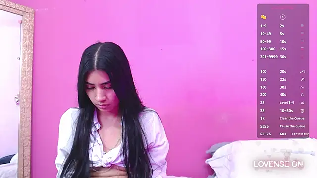 littlee emilyy  online show from 03.22.25