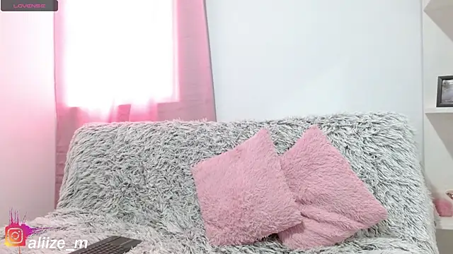 aliicee m online show from 03.08.25