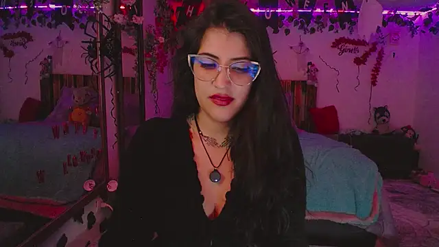 Snapshot of azahar__ziiz chatting on 10.30.25 azahar ziiz online show from 10.30.25