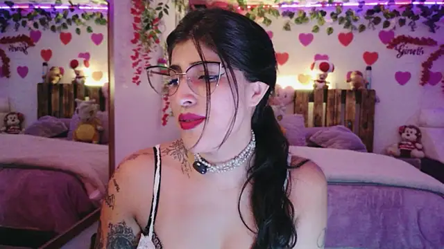 Snapshot of azahar__ziiz chatting on 07.11.26 azahar ziiz online show from 07.11.26