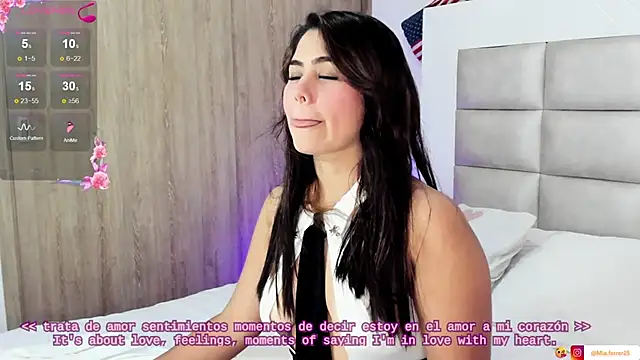 Snapshot of Goddess_mia2 chatting on 09.08.25 Goddess mia2 online show from 09.08.25