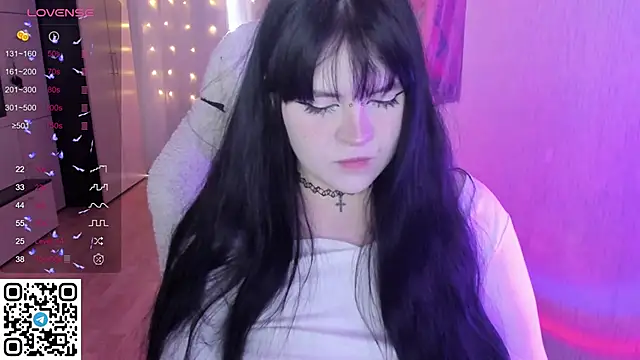 SelenaCute online show from 03.04.26