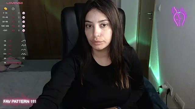 AnnaQueen online show from 01.27.25