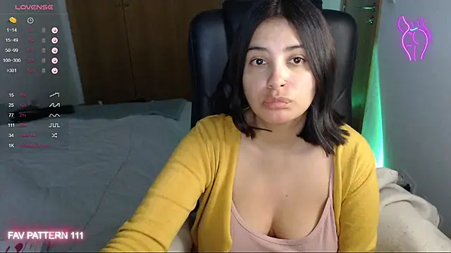 AnnaQueen online show from 02.17.25