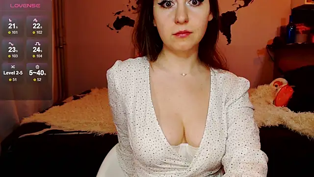 Snapshot of missgenevaonceagain_ chatting on 02.19.25 missgenevaonceagain online show from 02.19.25