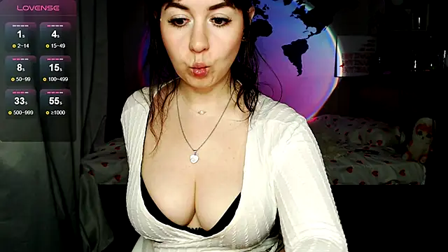 Snapshot of missgenevaonceagain_ chatting on 10.15.25 missgenevaonceagain online show from 10.15.25