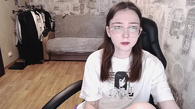 Snapshot of AmeliaKamishiro chatting on 03.20.25 AmeliaKamishiro online show from 03.20.25