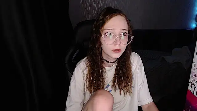 Snapshot of AmeliaKamishiro chatting on 10.02.25 AmeliaKamishiro online show from 10.02.25