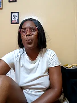 Snapshot of Malaika_Nkosi chatting on 09.25.25 Malaika Nkosi online show from 09.25.25