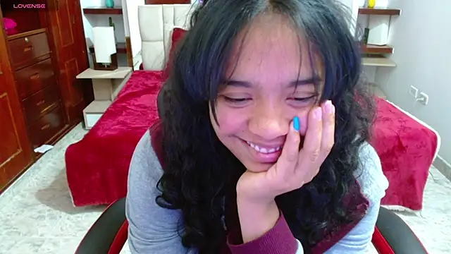 laureentt  online show from 01.29.25