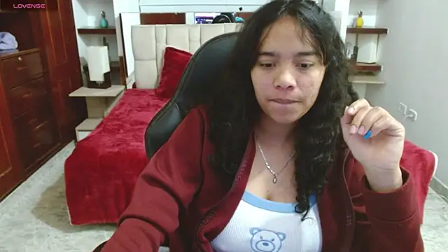 laureentt  online show from 01.30.25