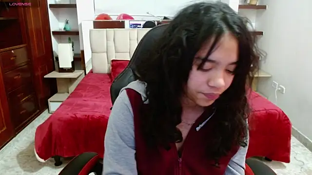 laureentt  online show from 02.27.25