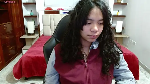 laureentt  online show from 03.01.25