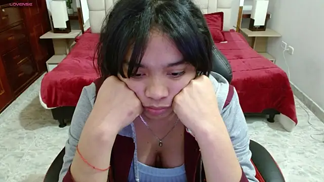 laureentt  online show from 03.20.25