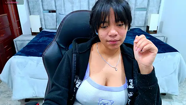 laureentt  online show from 02.03.26