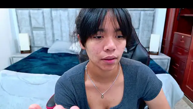 laureentt  online show from 02.07.26