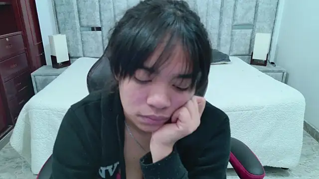 laureentt  online show from 03.24.26