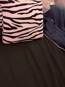 Snapshot of Felicia_smok3 chatting on 02.02.25 Felicia smok3 online show from 02.02.25