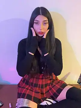 Snapshot of Felicia_smok3 chatting on 10.24.25 Felicia smok3 online show from 10.24.25