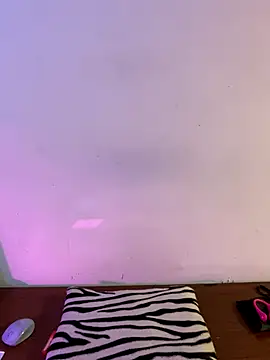 Snapshot of Felicia_smok3 chatting on 10.26.25 Felicia smok3 online show from 10.26.25