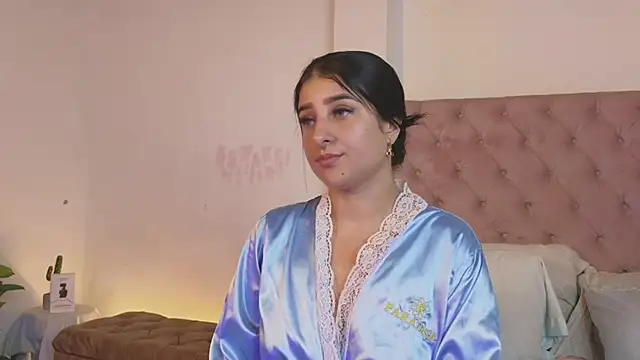 Snapshot of _Linoshka_1 chatting on 02.10.26 Linoshka 1 online show from 02.10.26