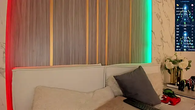 IsabellaAllen online show from 12.24.24