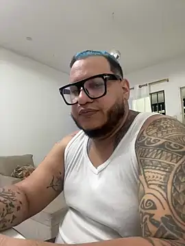 Latino bigcock online show from 12.19.24