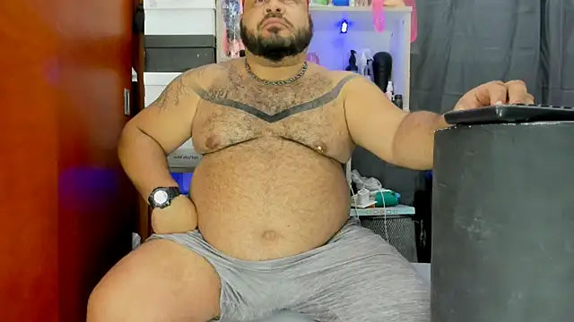 Latino bigcock online show from 02.21.25