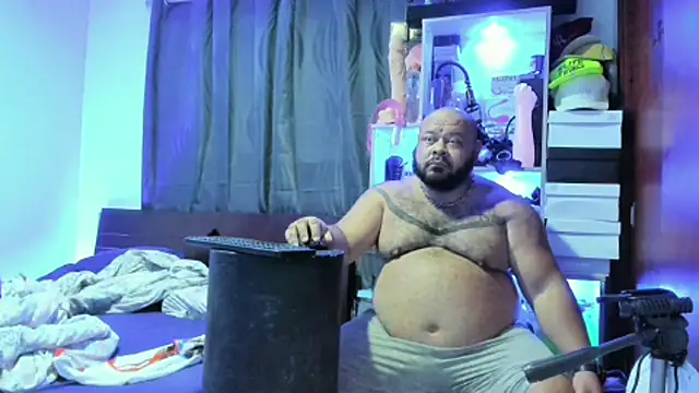 Latino bigcock online show from 02.21.25