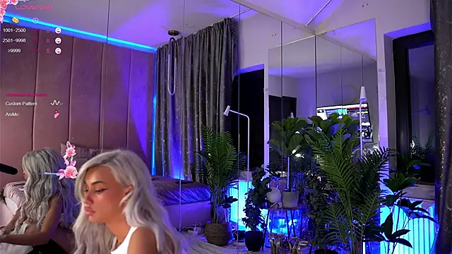 Serene Sophiex online show from 01.18.25