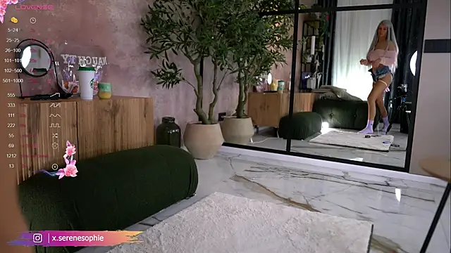 Serene Sophiex online show from 09.28.25