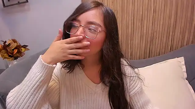 Eva Macalliter online show from 12.18.24