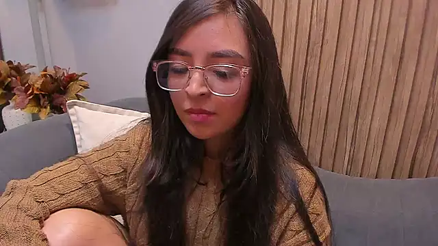 Eva Macalliter online show from 12.21.24