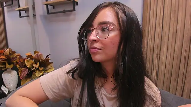 Eva Macalliter online show from 12.28.24