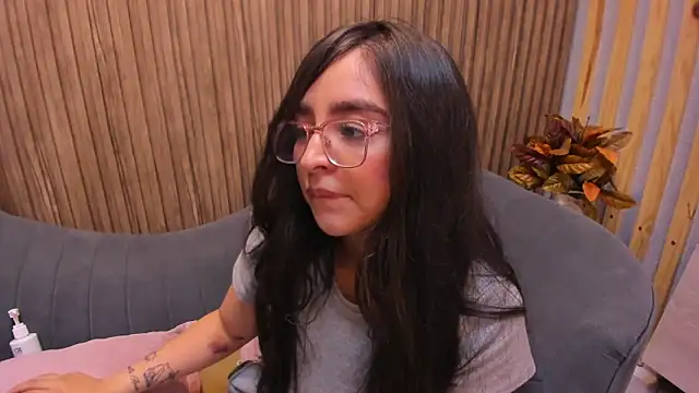 Eva Macalliter online show from 01.24.25