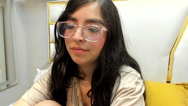 Eva Macalliter online show from 03.09.25