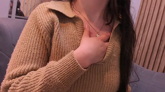 Eva Macalliter online show from 10.19.25