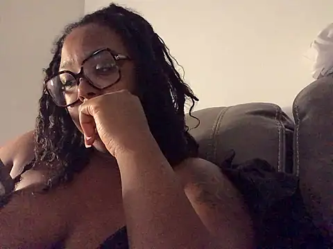 SweetHoneyBunz online show from 07.15.26