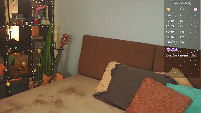 Snapshot of bananya_kitty chatting on 04.06.26 bananya kitty online show from 04.06.26