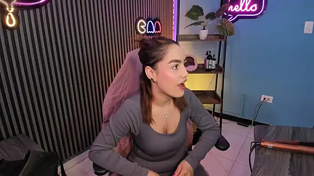 emily roberts1 online show from 10.30.25