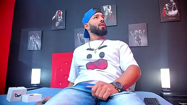 Thiagogomez online show from 01.17.25